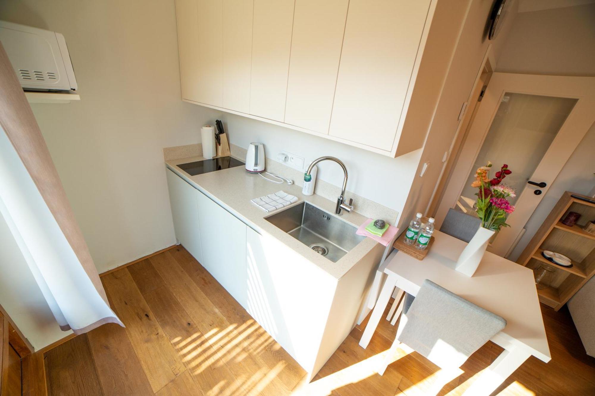 Apartman Andrasa V Krkonosich Se Saunou A Terasou 塞米利 外观 照片