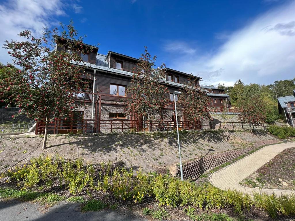 Apartman Andrasa V Krkonosich Se Saunou A Terasou 塞米利 外观 照片